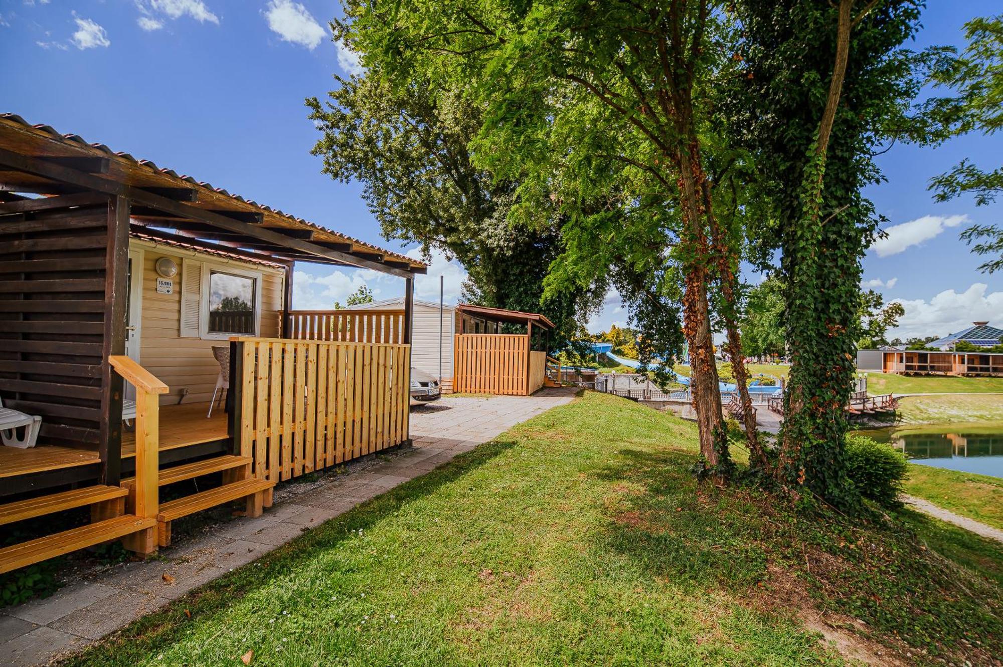 Lake View Mobile Homes With Thermal Riviera Tickets In Terme Catez Catez ob Savi Εξωτερικό φωτογραφία