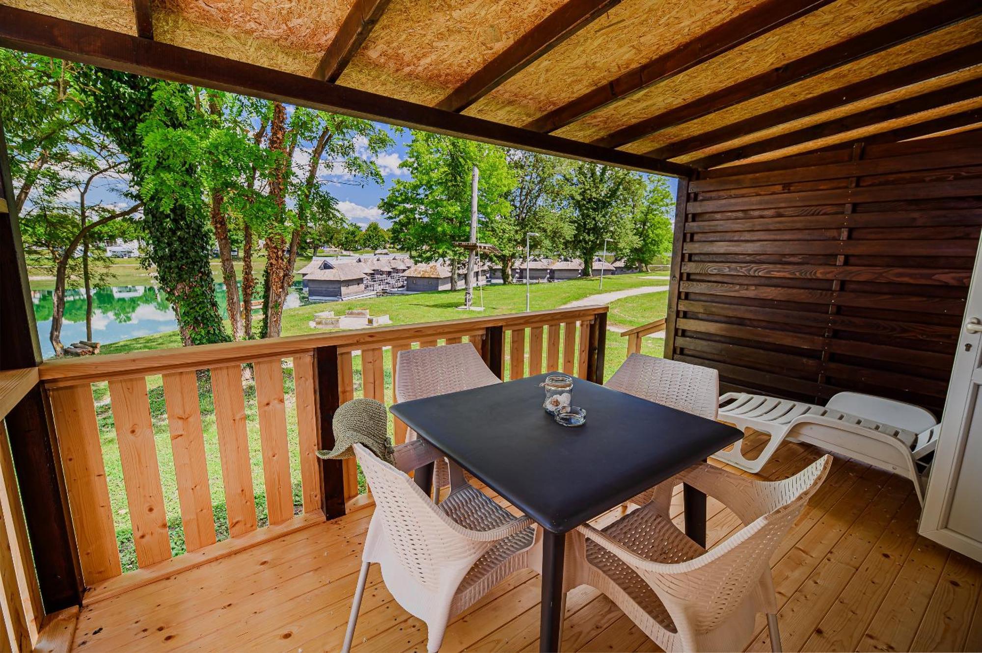 Lake View Mobile Homes With Thermal Riviera Tickets In Terme Catez Catez ob Savi Δωμάτιο φωτογραφία