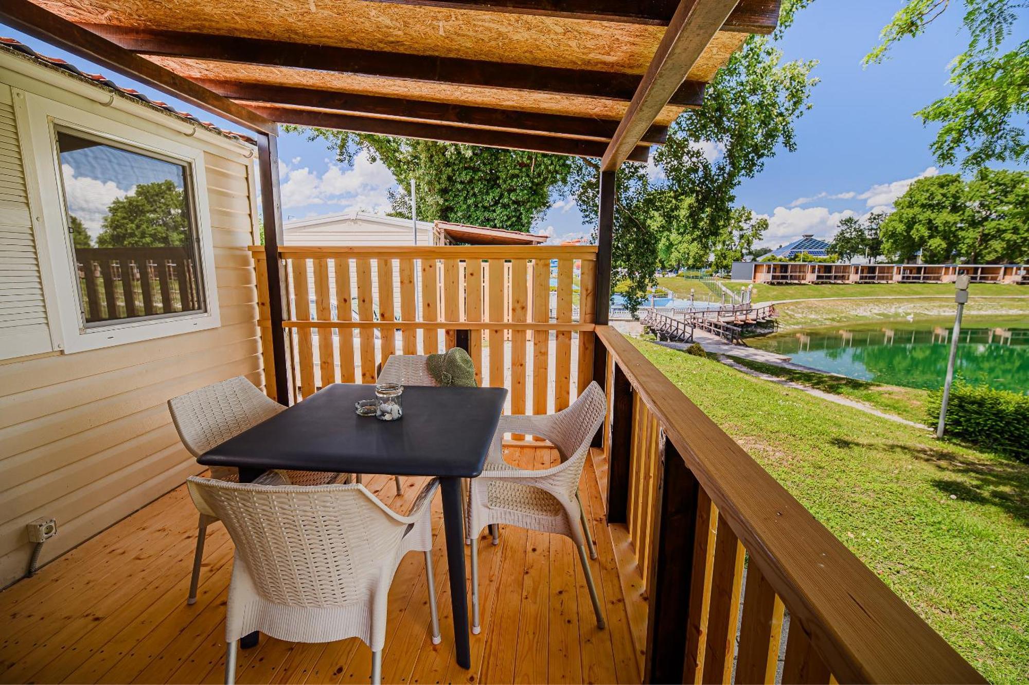 Lake View Mobile Homes With Thermal Riviera Tickets In Terme Catez Catez ob Savi Δωμάτιο φωτογραφία