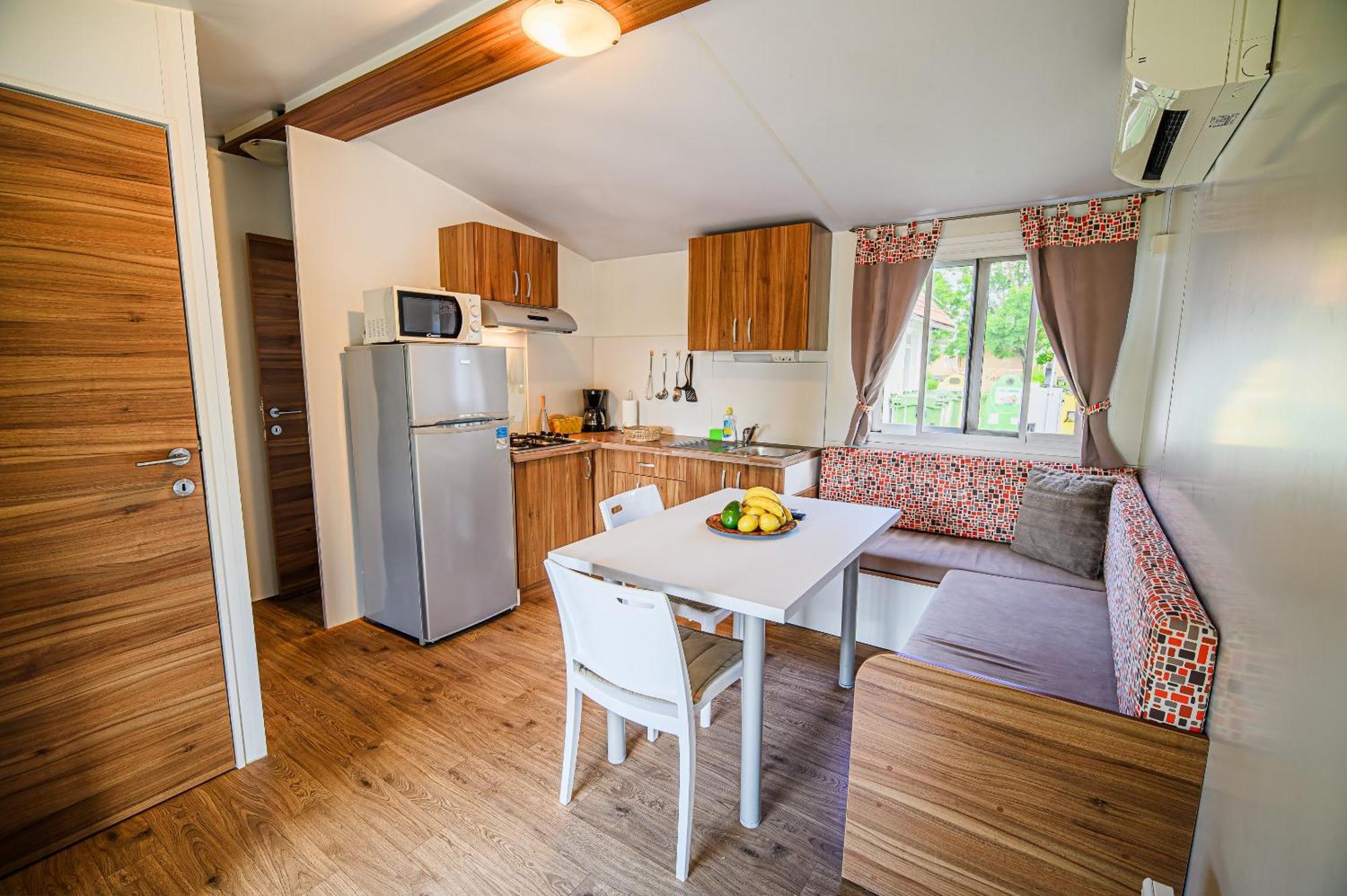 Lake View Mobile Homes With Thermal Riviera Tickets In Terme Catez Catez ob Savi Δωμάτιο φωτογραφία